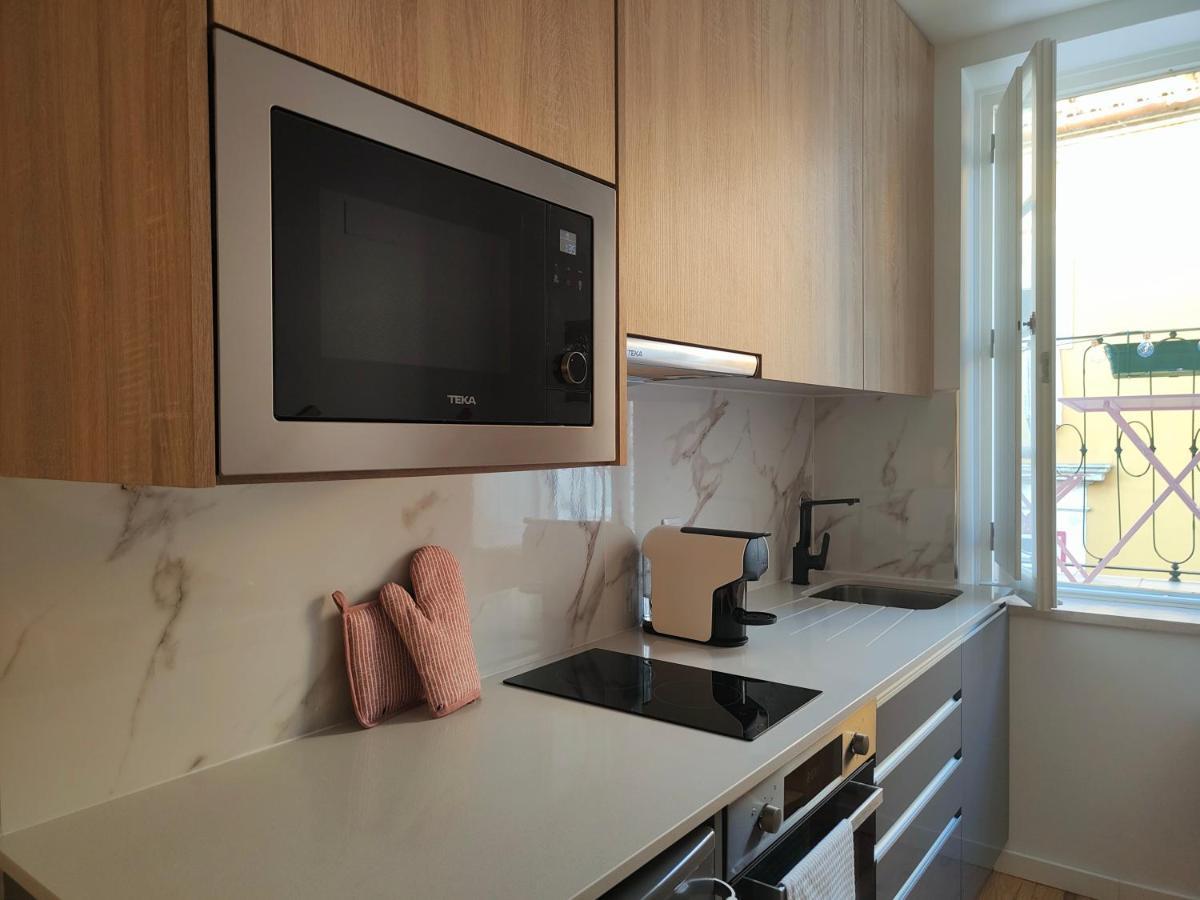 Rose Essence Aparment - Exceptional Balcony Apartment Coimbra Bagian luar foto